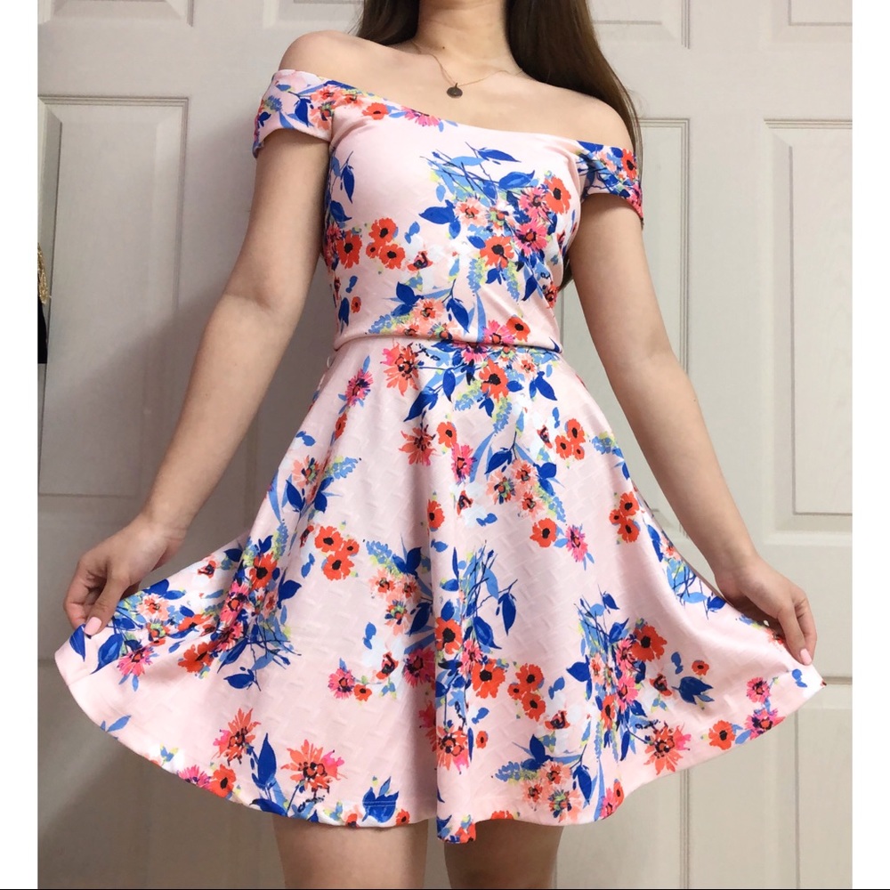 Off the Shoulder Pink Floral Dress
